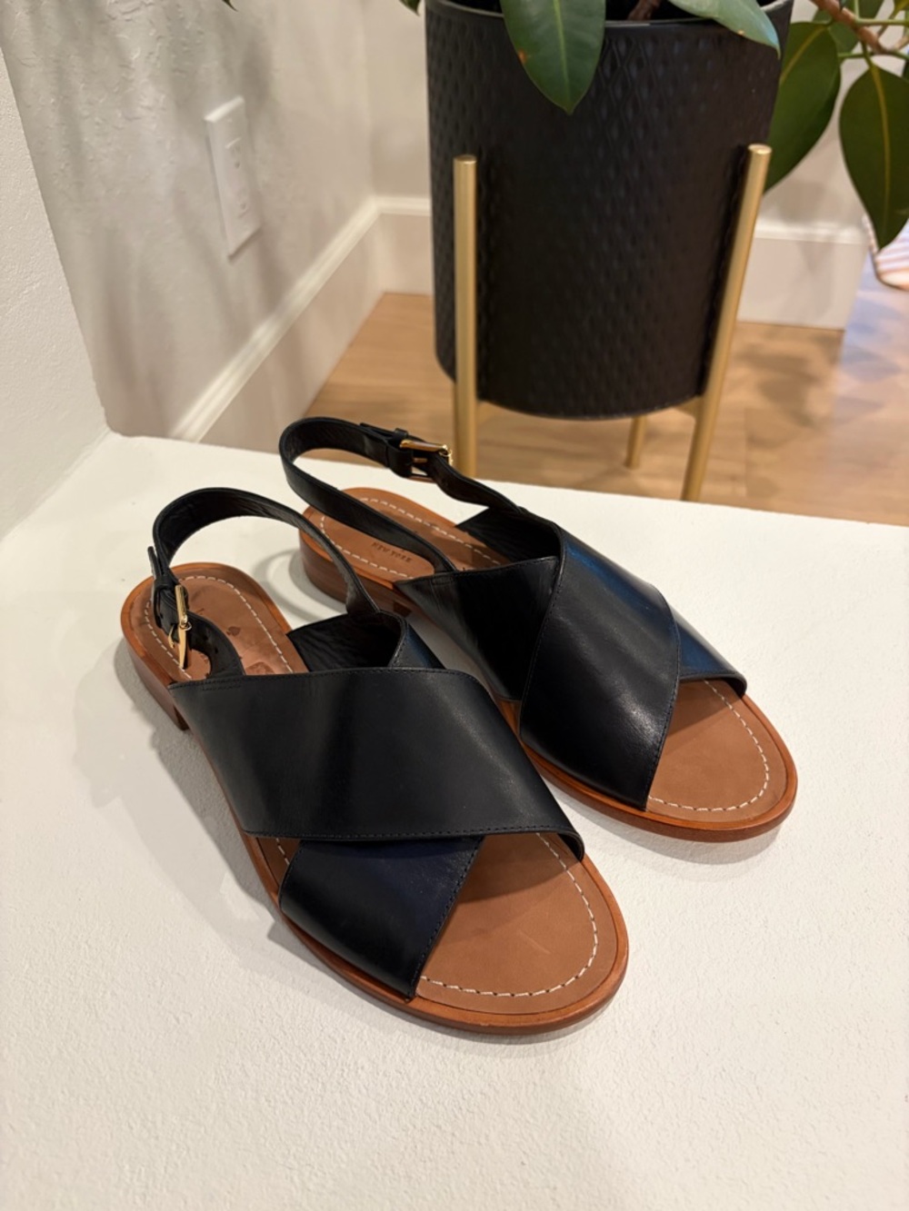 Kate Spade 9M Bahama Black Leather Cross Cross Sling Back Sandal